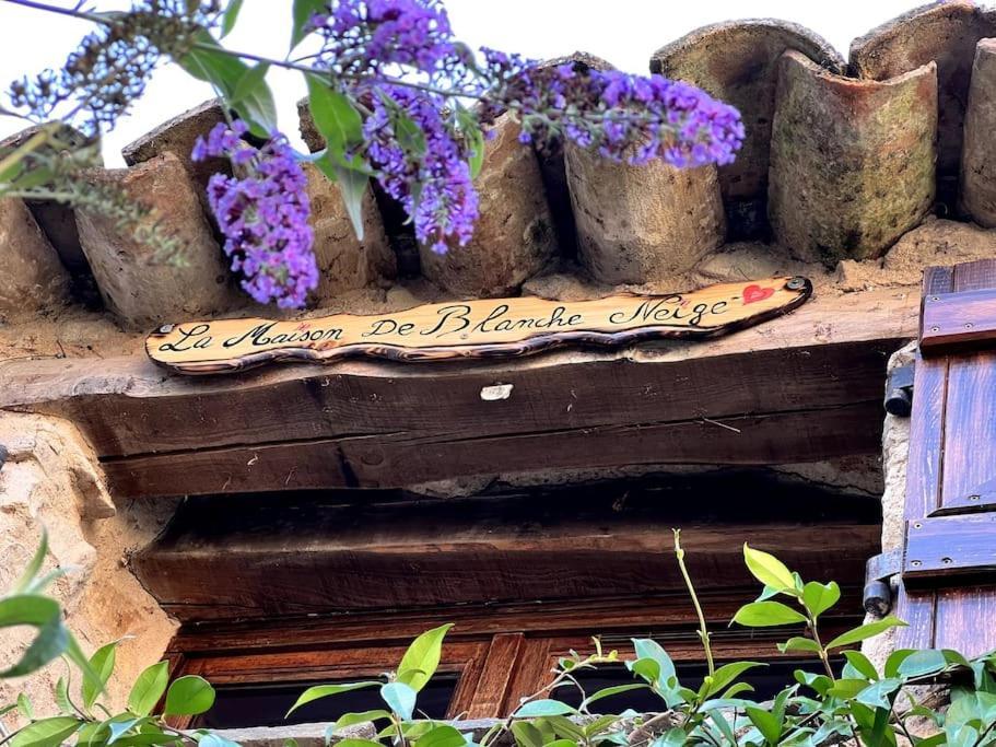 La Maison De Blanche Neige Assignan Luaran gambar