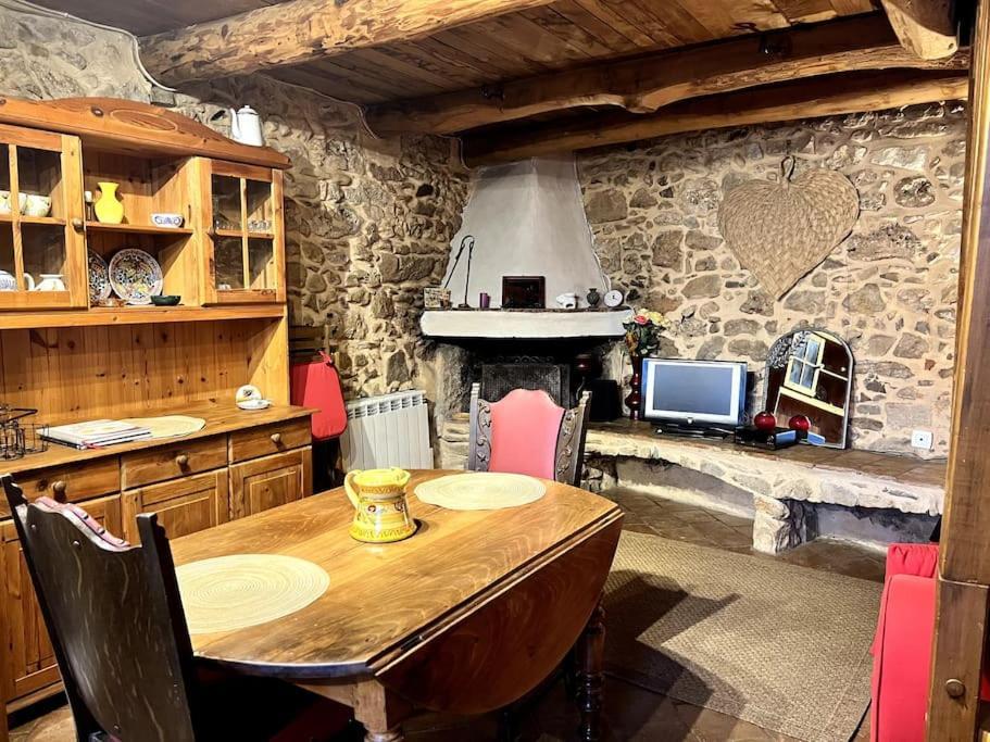 La Maison De Blanche Neige Assignan Luaran gambar
