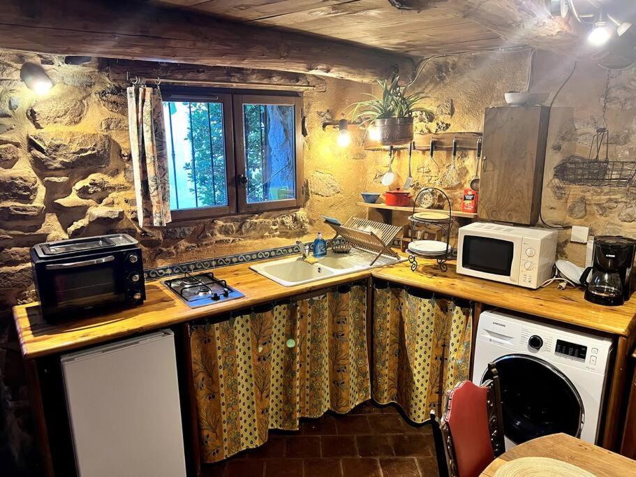 La Maison De Blanche Neige Assignan Luaran gambar